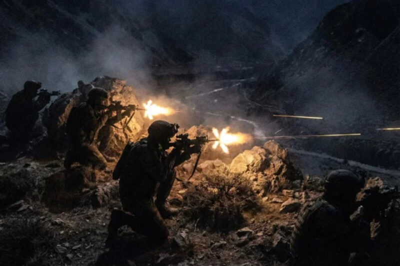 Цена героизма : 21-летний солдат в одиночку держал оборону, потерял ноги, но «настроен очень оптимистично»