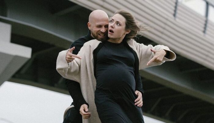 «Убить» героиню и найти любовь спустя 20 лет: Как 40-летняя Карина Разумовская пожертвовала культовой ролью в «Мажоре» ради себя и обрела счастье с первой школьной любовью.