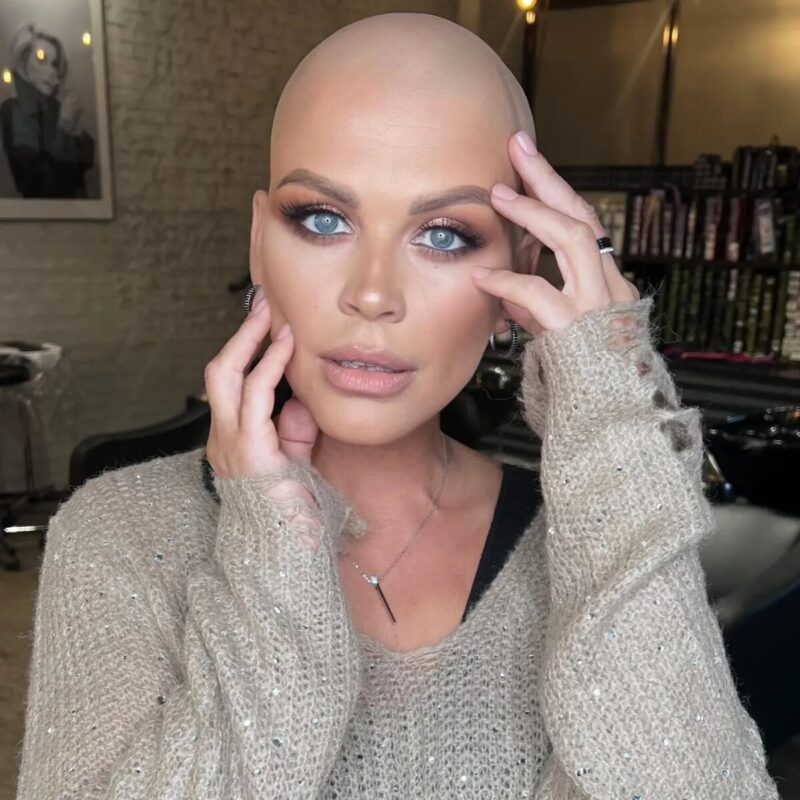 Даже в трудные моменты Сабина сохраняла улыбку и позитивный настрой, вдохновляя многих.