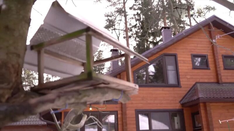 Полностью обновлённый коттедж площадью 120 квадратных метров.