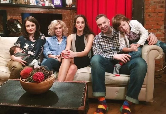 Клятва кровью и 4 тайных романа: 74-летняя Васильева призналась, почему «достойных мужчин не оказалось»