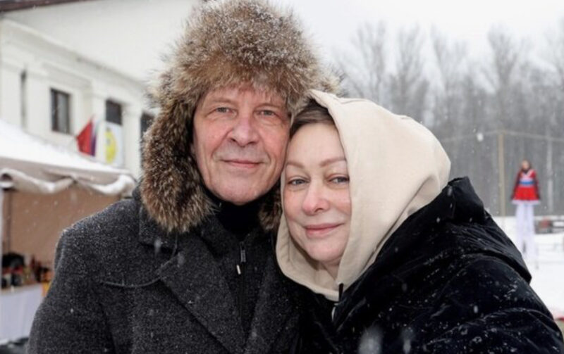 «Он давно врет сам себе!»: 49-летняя звезда родила первенца, а другая ждала 20 лет брака : 10 актрис, которые нашли настоящую любовь и доказали, что счастье не имеет возраста или сценария