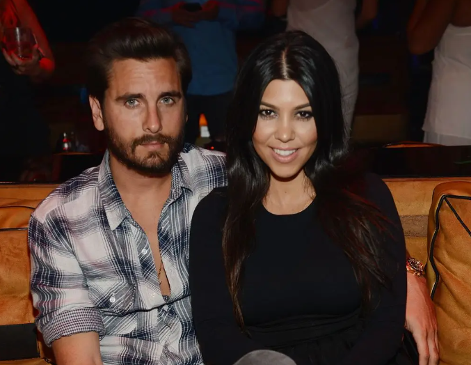 Кортни Кардашьян с бизнесменом Скоттом Досиком, отцом её троих детей.