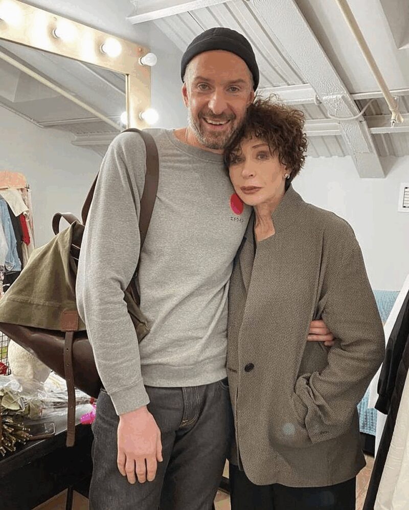 «Я отдам руку, ногу, почку…»: почему 79-летняя Татьяна Васильева вкалывает на износ ради 7 внуков и взрослых детей