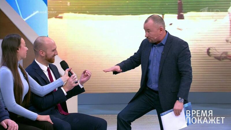 В марте 2023 года телеведущий исчез из эфира, оставив зрителей в недоумении.