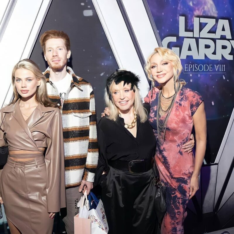 Алёна Краснова в юности: активная и целеустремлённая девушка.