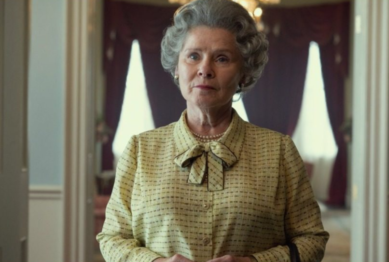 Имельда Стоун в образе королевы Елизаветы II из сериала «Корона».