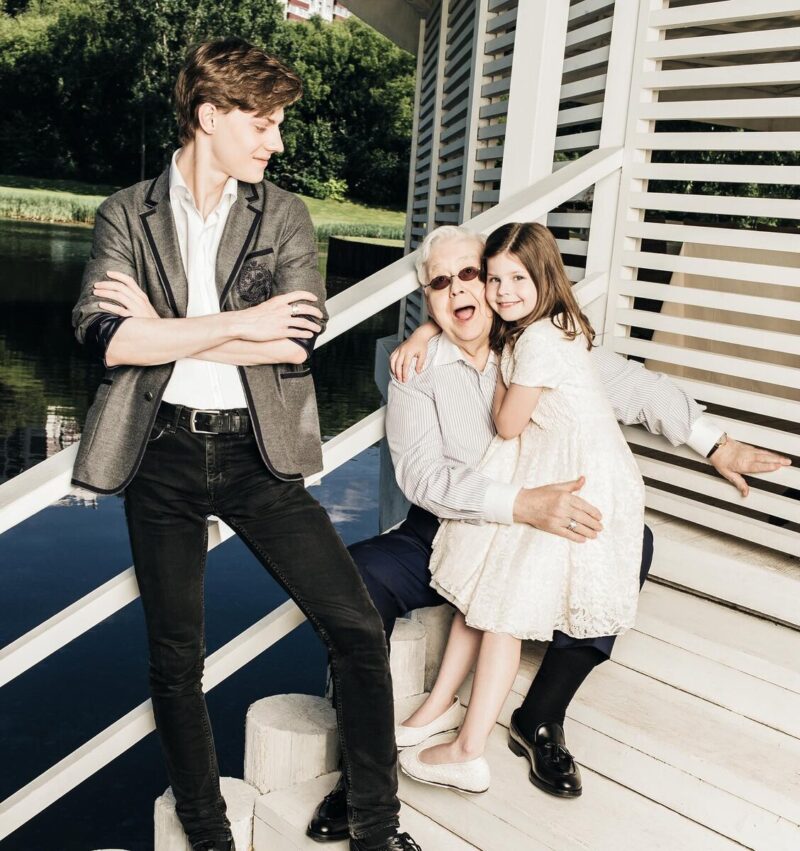 Счастливые супруги Олег Табаков и Марина Зудина, несмотря на разницу в возрасте и общественное мнение.