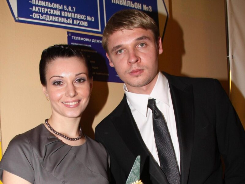 «Молилась, чтобы отпустить»: Александра Урсуляк о 21-летней любви, изменах мужа и 10 годах тайного счастья с музыкантом