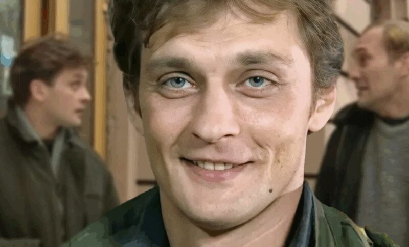 Ольга Дроздова — актриса, чья карьера прошла путь от кино к театру.