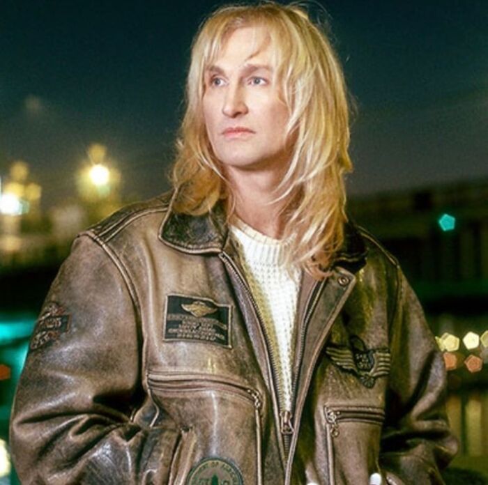 «Мне все равно, если умрете с голоду»: 65-летний кумир миллионов разорвал связь со старшей дочерью, но счастлив во втором браке