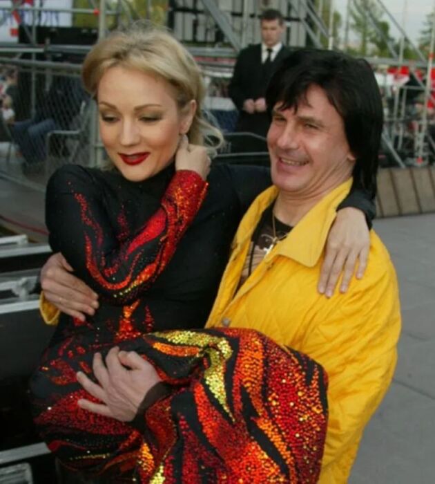 «Самая плачущая» снова на пике: Татьяна Буланова и тревоги за 33-летнего сына, рэпера и миллионные долги мужа