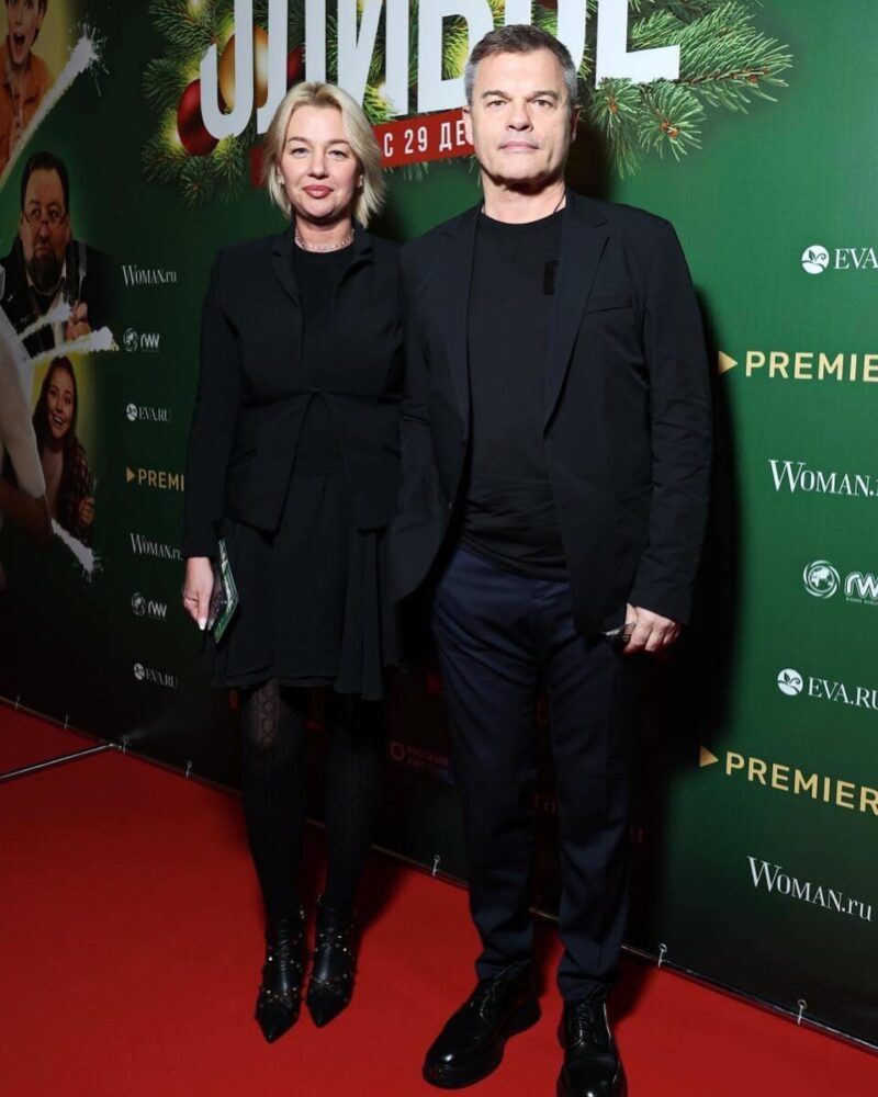 Семейная идиллия: Евгений Дятлов, Юлия Джербинова и их дочь Василиса.