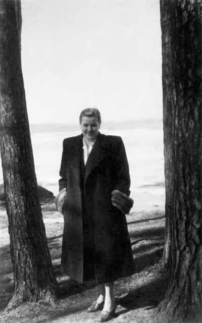 «Жалеть будешь всю жизнь»: дочь министра культуры СССР вышла замуж в 17, но обрела счастье лишь после 30 и умерла в 63