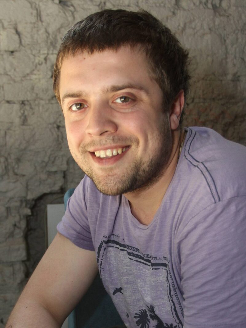 Актер-бунтарь стал многодетным отцом: «Это было капец как смело»