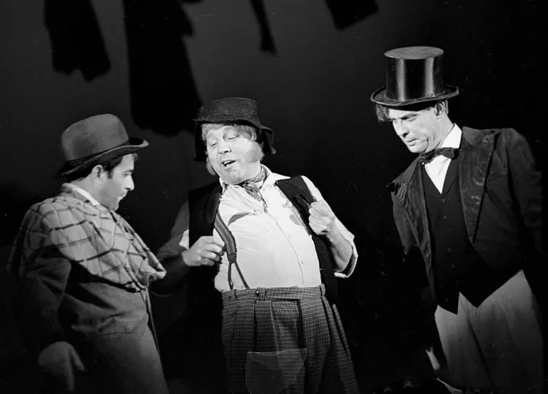 Михаил Водяной в роли Альфреда Дулитла в оперетте «Моя прекрасная леди», демонстрирующий свой многогранный талант.