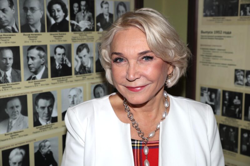 «Удушающая любовь» и 15 лет кошмара: Как актриса Наталья Захарова потеряла дочь в 40 лет, пережила тюрьму и обвинения в поджоге