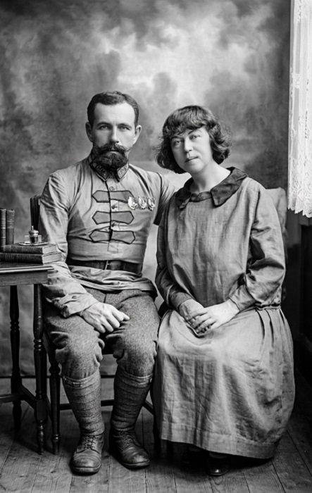 «Эрос в матросском бушлате» и муза феминизма: Как 45-летняя Коллонтай потеряла 28-летнего Дыбенко из-за измен и роковых выстрелов