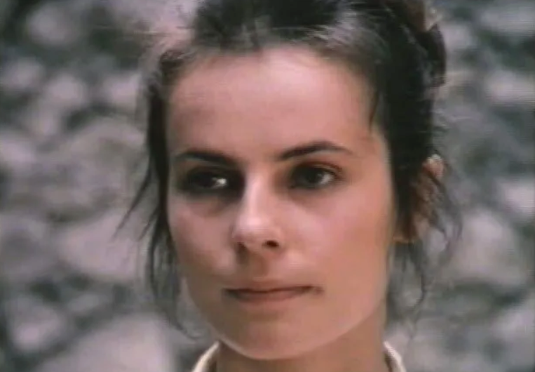 Актриса в молодости: яркая внешность, покорявшая сердца.