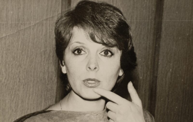 Снимок из раннего периода жизни артистки, когда она столкнулась с первыми серьезными испытаниями.