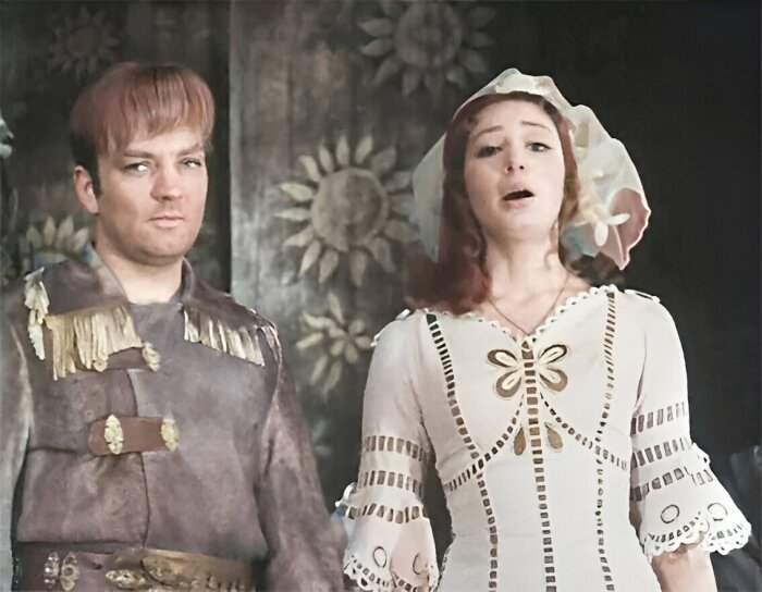 Клятва кровью и 4 тайных романа: 74-летняя Васильева призналась, почему «достойных мужчин не оказалось»