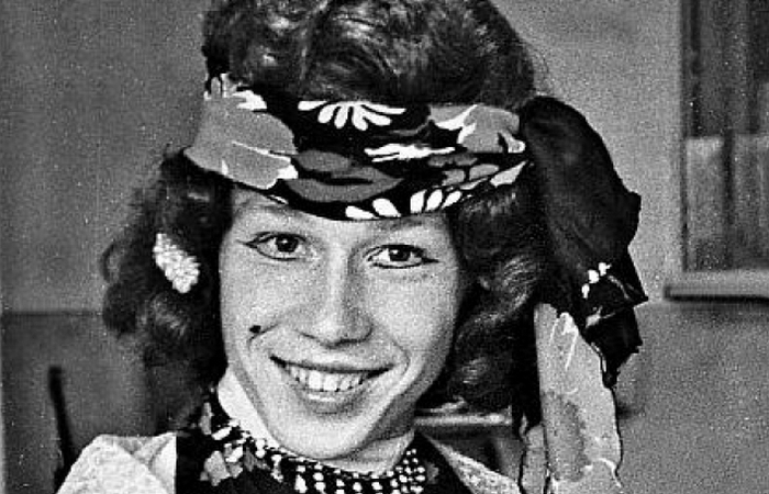 Король пародии «устал от жизни»: Александр Песков: 63-летний артист в нищете и без общения с дочерью.