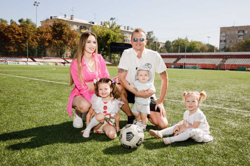 Она пришла в чужой дом, но построила свой рай: Анастасия Костенко: 32 года, 4 детей и «умею рожать» вопреки хейту