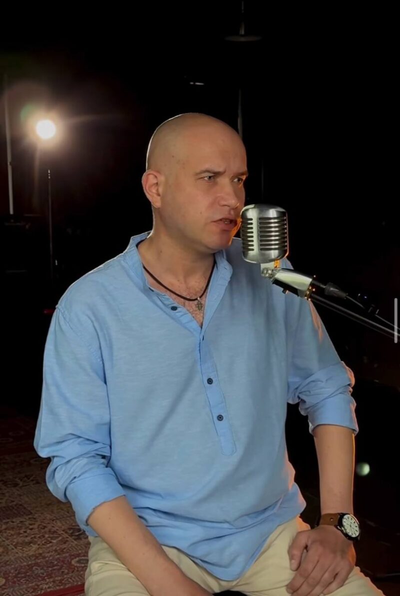 Непозволительная роскошь: как сыновья Николая Расторгуева отказались от сцены, несмотря на «тяжесть фамилии»