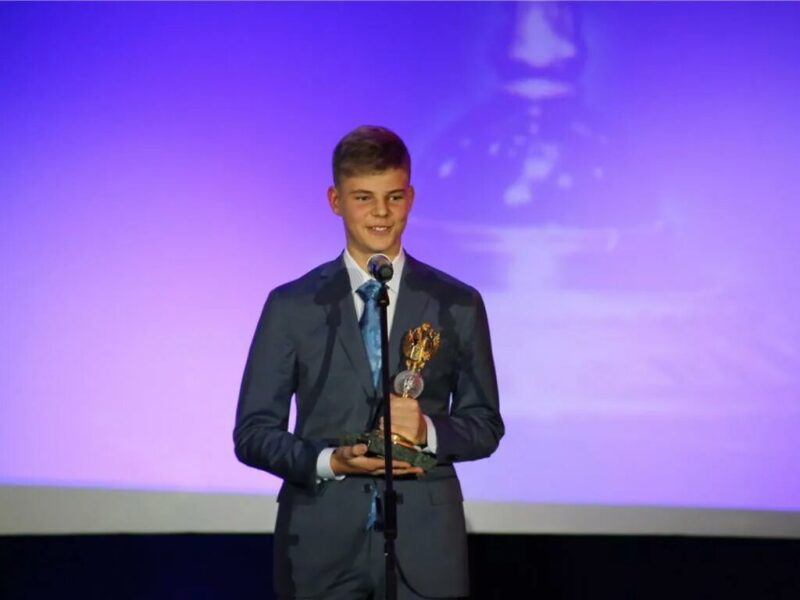 Внучка Полина, чья жизнь, полная творческих планов, оборвалась слишком рано, в 23 года.