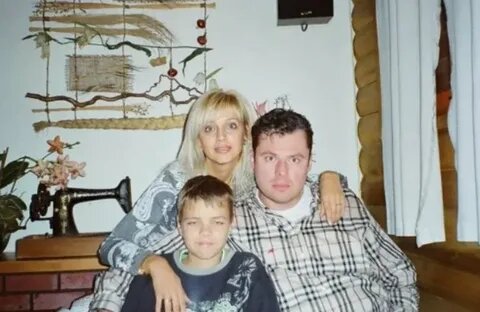 Наталья Селезнёва с внуками: новые поколения семьи Андреевых.