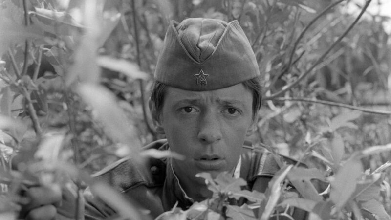 Кадр из культовой киноленты, принесшей актеру всенародную любовь.