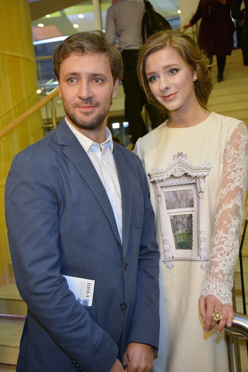 31-летняя звезда «Папиных дочек» : «Она себе на уме» — как Лиза Арзамасова, несмотря на 21-летнюю разницу, нашла счастье с Авербухом и родила двоих детей