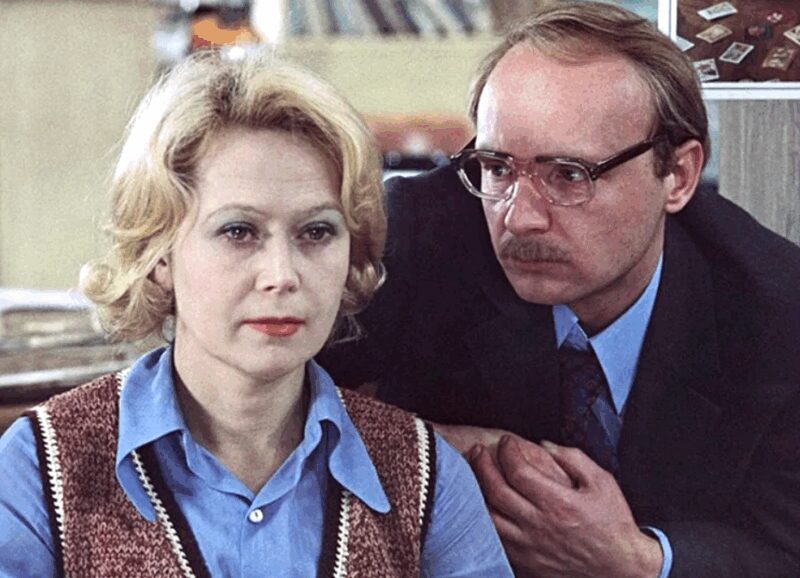 Незабываемый дуэт: Светлана Немоляева и Андрей Мягков в «Служебном романе».
