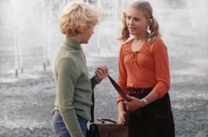 «Глянцевый журнал» на экране: как 12-летний Сыроежкин из «Электроника» носил дефицитные водолазки и джинсы с «греховными» стрелками, став иконой стиля 70-х