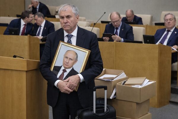 От «пурги» до миллиардов : Как Песков, отец пятерых детей, стал голосом Кремля, но его жена «вышла в тираж»