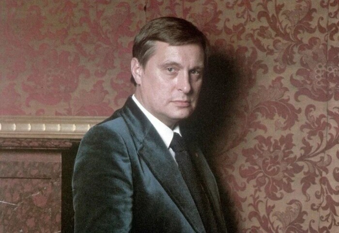 «Освободился от гнёта» ради любви: как Олег Басилашвили 65 лет строил счастье с «Царицей эфира» Галиной Мшанской