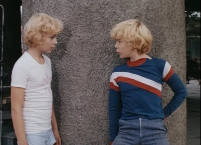 «Глянцевый журнал» на экране: как 12-летний Сыроежкин из «Электроника» носил дефицитные водолазки и джинсы с «греховными» стрелками, став иконой стиля 70-х