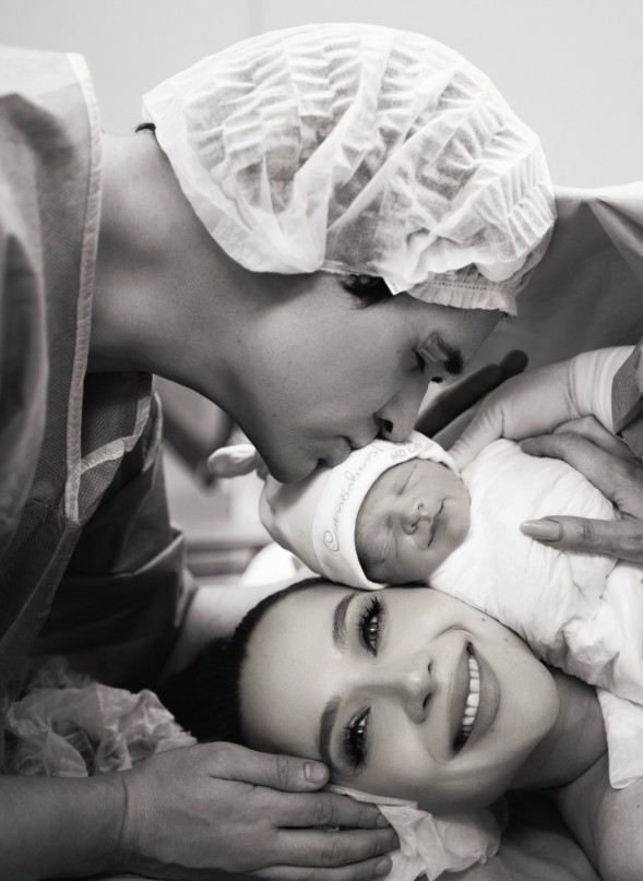 «У моей Леры рак»: Как 37-летний танцор спасает многодетную Валерию Чекалину после развода и домашнего ареста