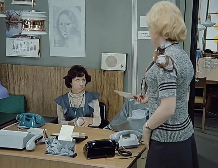 Почти 40, замужем, но: почему «Оленька» Рыжова из «Служебного романа» стала «подлой» в глазах зрителей