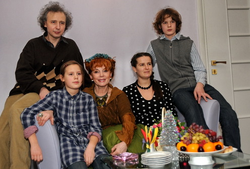 Мария Зерчанинова пошла по стопам отца, став журналистом и преподавателем.