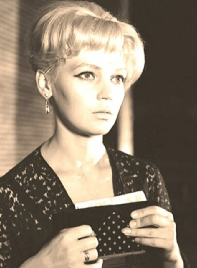 Актриса в более поздний период жизни, когда болезнь уже начала прогрессировать