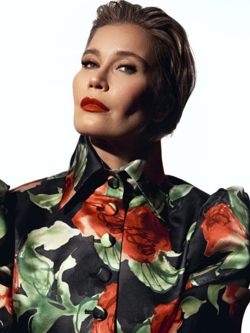 Кристина Бабушкина в одном из своих ярких образов.