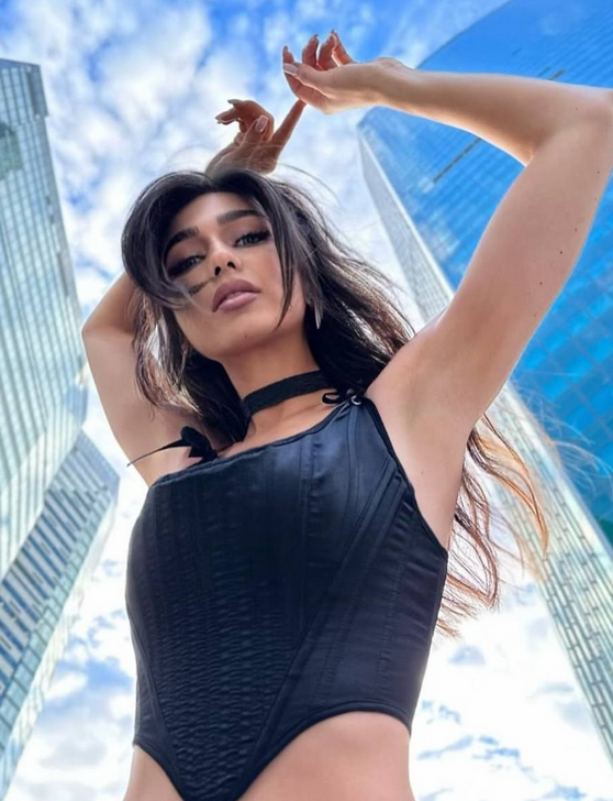 Лилия Киосе, 35-летняя художница-гример, ставшая новой избранницей известного комика.