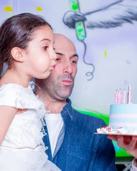 Измены и тайный сын: 44-летний Евгений Папунаишвили о двух браках и «счастье, которое любит тишину»