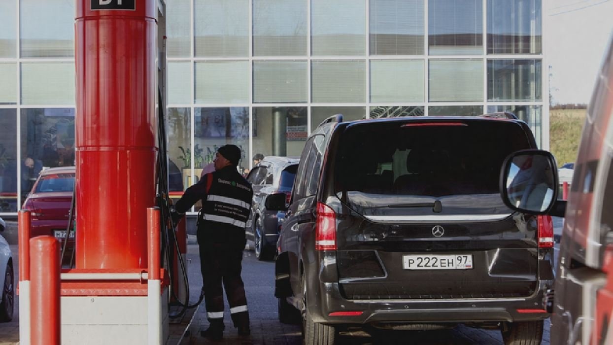 Цены на бензин в Москве: рост замедлился вдвое за неделю