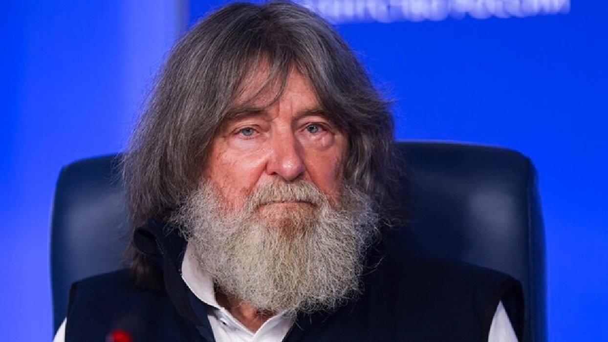 Федор Конюхов: «Айсберг откололся и станция "Дружная" уходит вместе с ним. И там наши лыжи, все унесло»