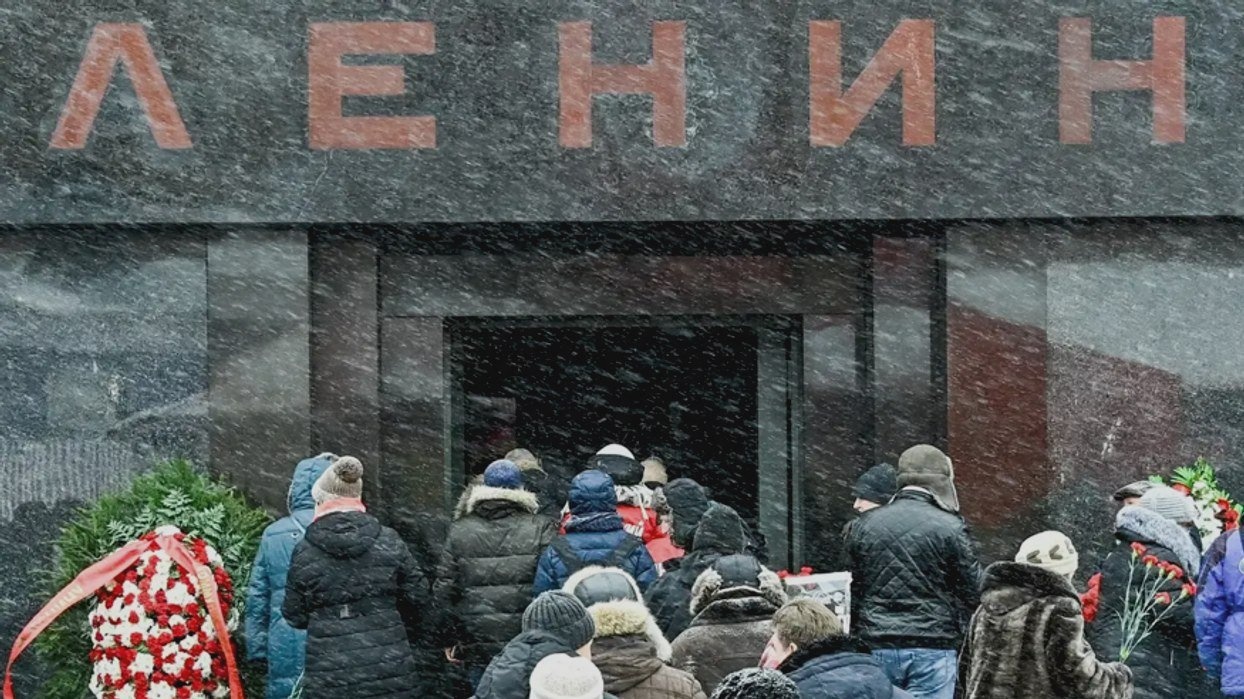 Почему интерес к Ленину угасает: эксперт объяснил смену типа общества