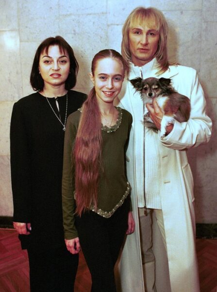 Александр Иванов из "Рондо": 65 лет, жена моложе на 13, баня с бэк-вокалистками и секреты вечной молодости