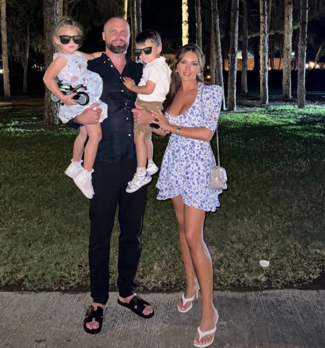 Дочь Александра Серова: как Мишель выгнали из отчего дома с детьми и почему отец пропустил ее 33-летие