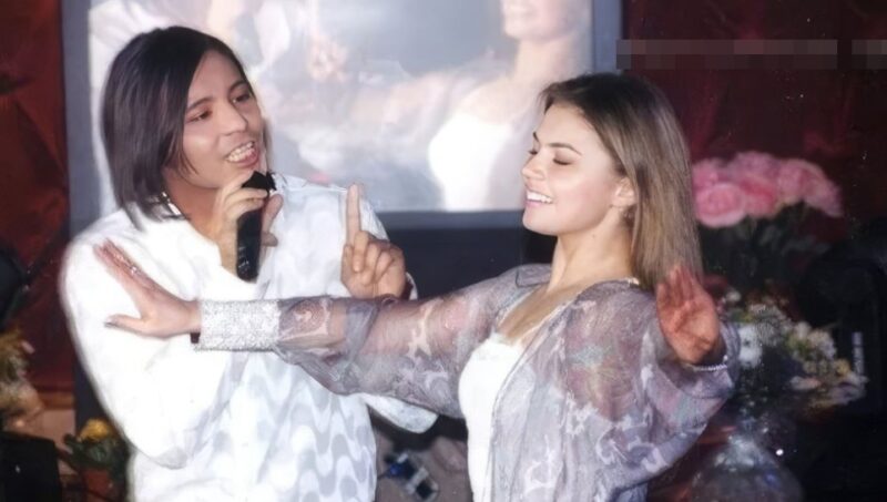 Слухи о романе с Алиной Кабаевой породили много домыслов.